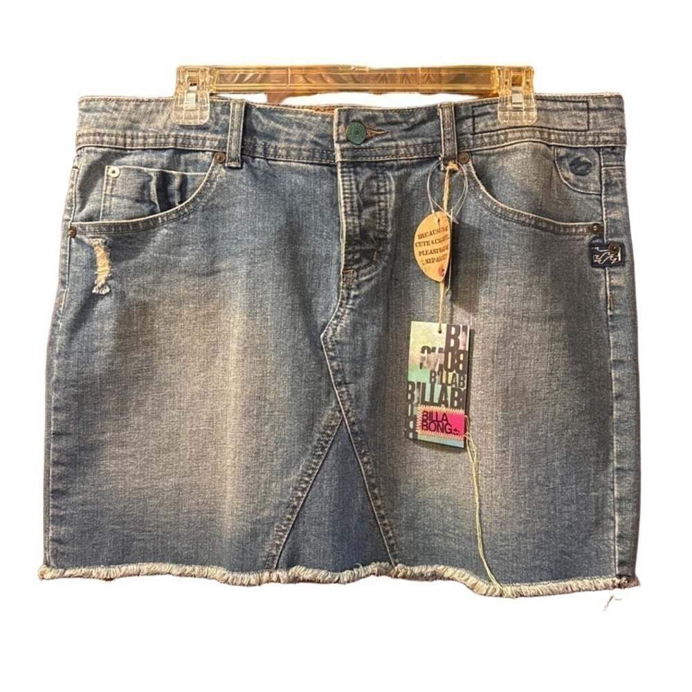 NWT Billabong Distressed Low Rise Denim Mini Skirt Juniors